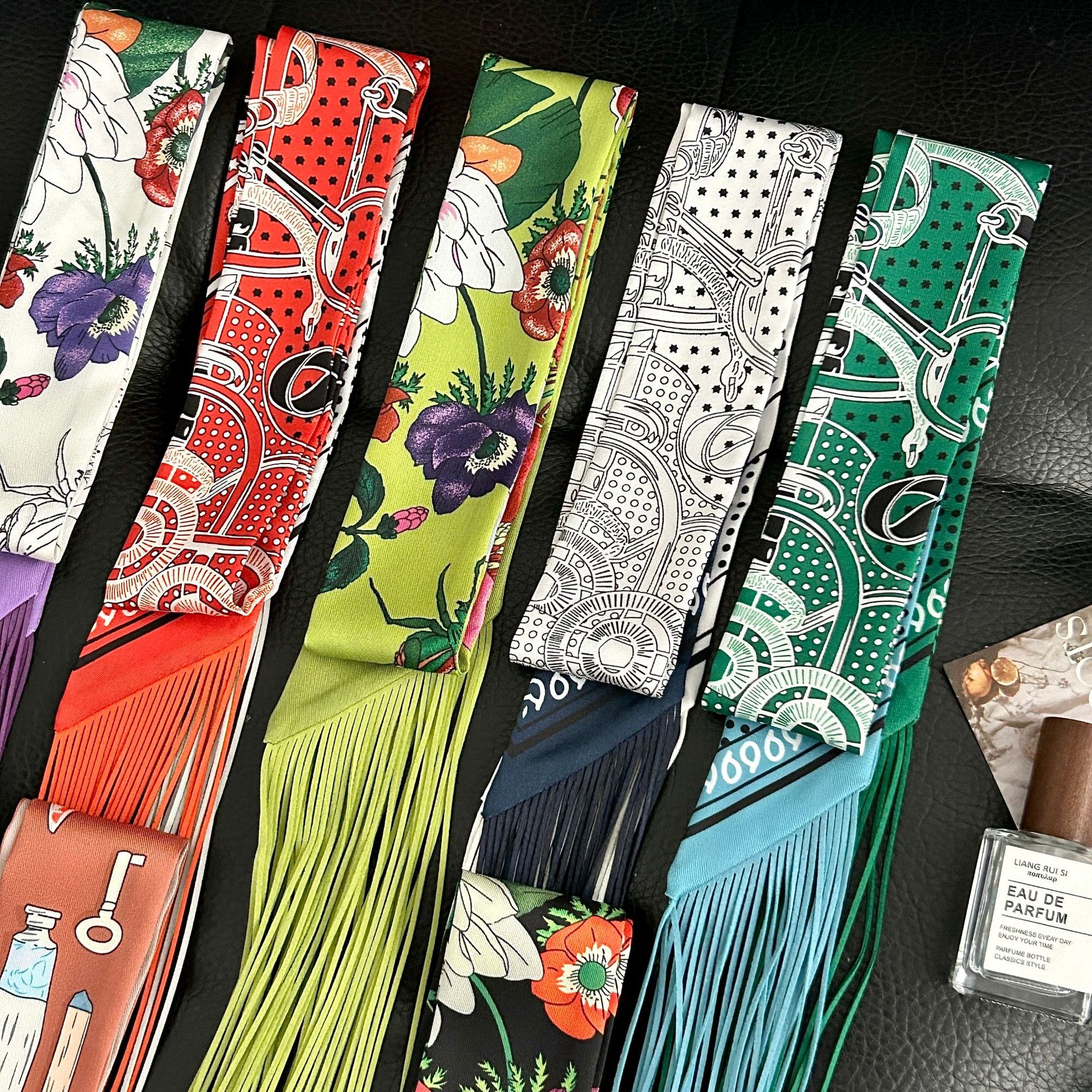 Luxury Tassel Skinny Scarf for - Luxury Bags Duffle avaliação e preço