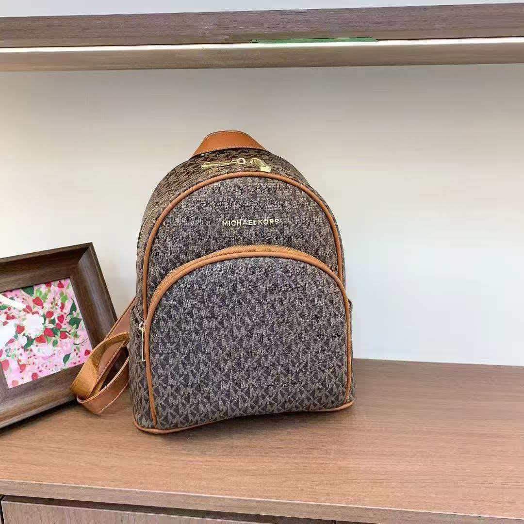 Michael Kors Erin Classic Vers - Luxury Bags Michael Kors avaliação e preço