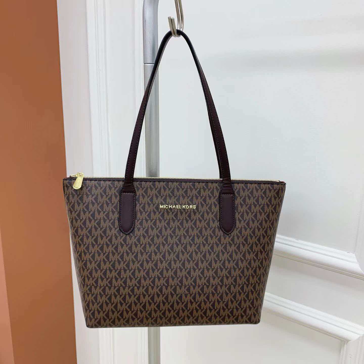 Michael Kors Vincent Printed W - Luxury Bags Michael Kors avaliação e preço