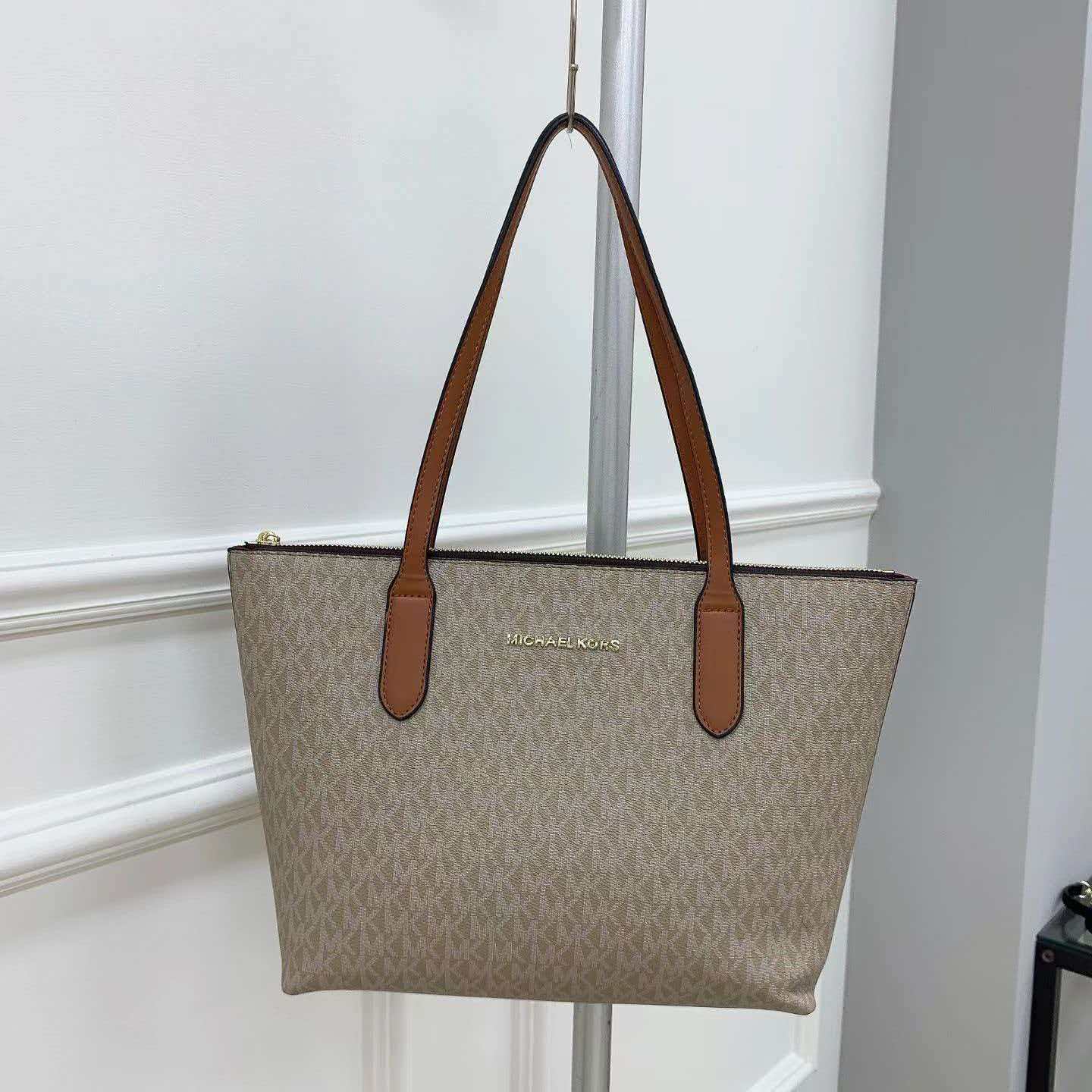 Michael Kors Vincent Printed W - Luxury Bags Michael Kors avaliação e preço