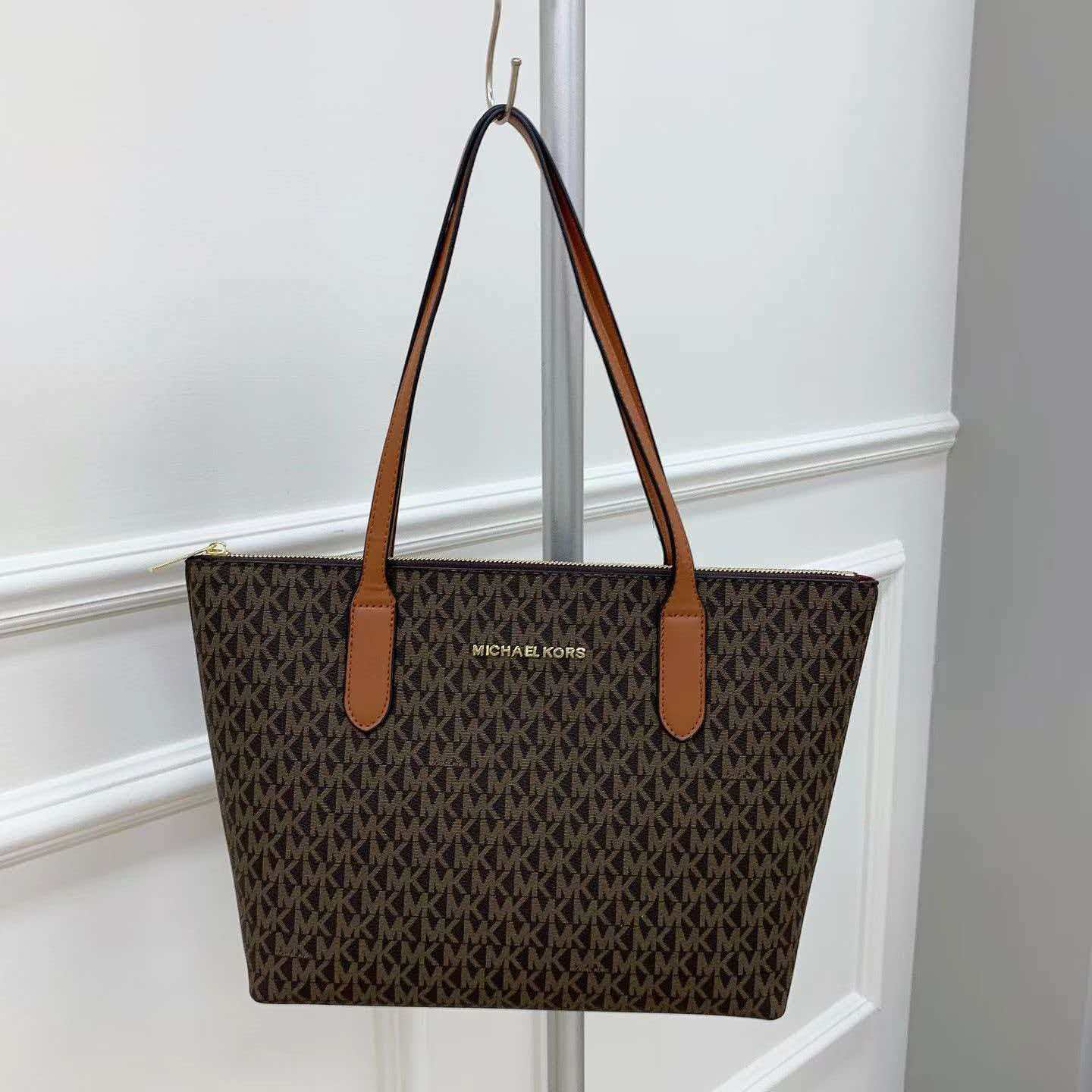 Michael Kors Vincent Printed W - Luxury Bags Michael Kors avaliação e preço